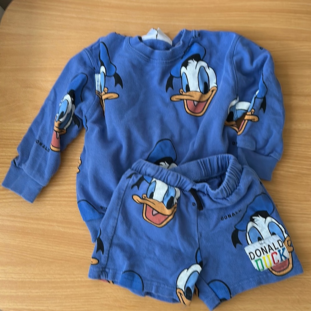 Used Zara Donald Duck set